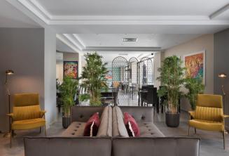 Lobby and restaurant at the Argento hotel