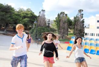 engleză language școală sports activități in Malta