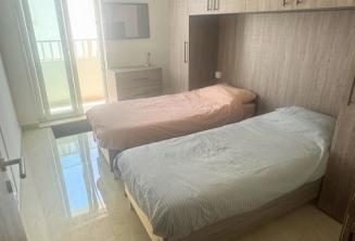 Stay with a profesor dormitor two