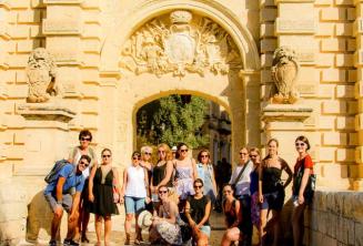 engleză language guided tour of Mdina