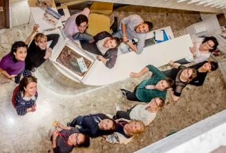 Cake in the language școală recepție